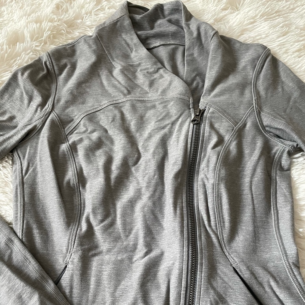 Lululemon Precision Jacket, Heathered Gray, Size 4 - image 3